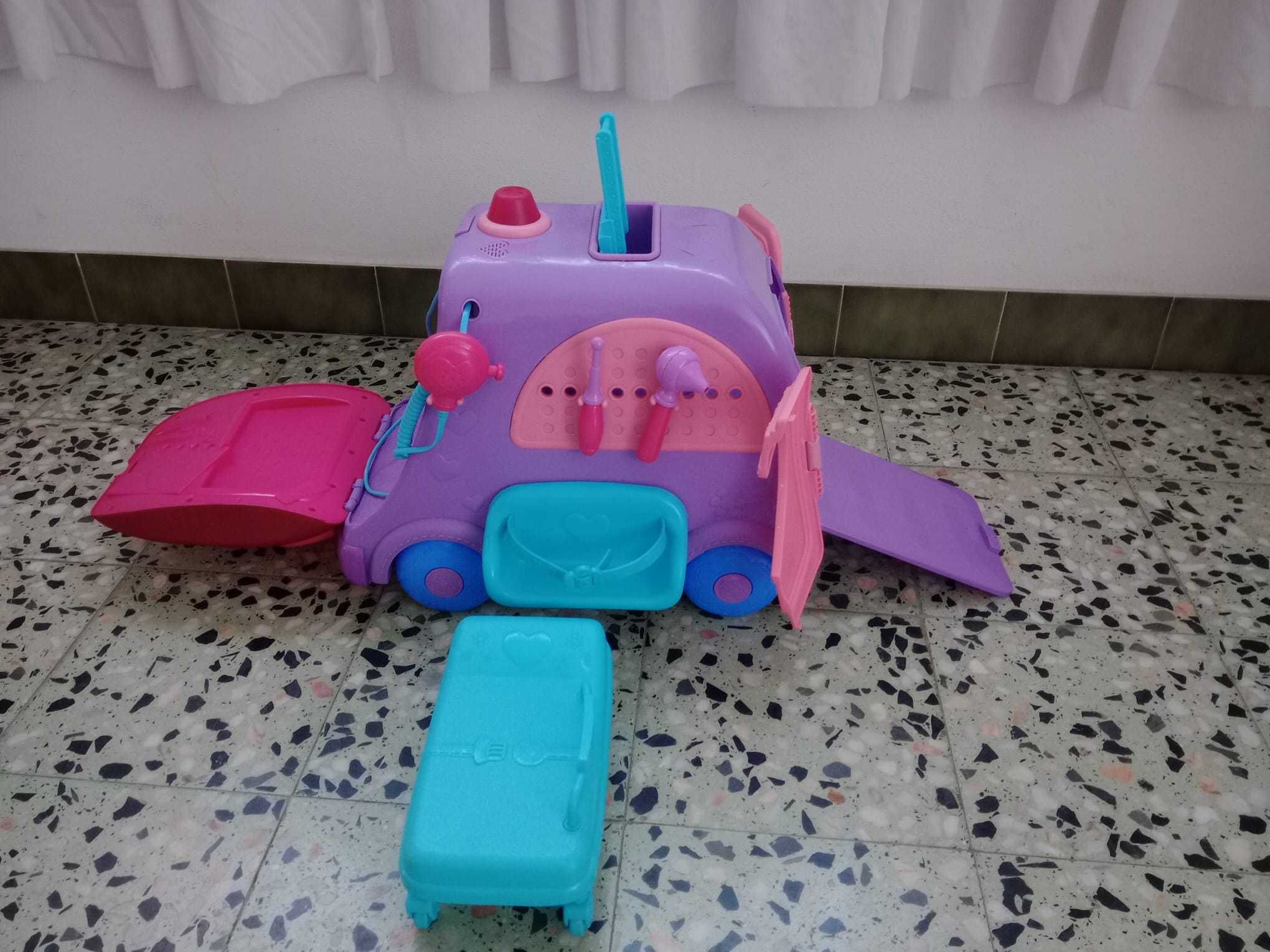 Clinica móvel Doutora Brinquedos