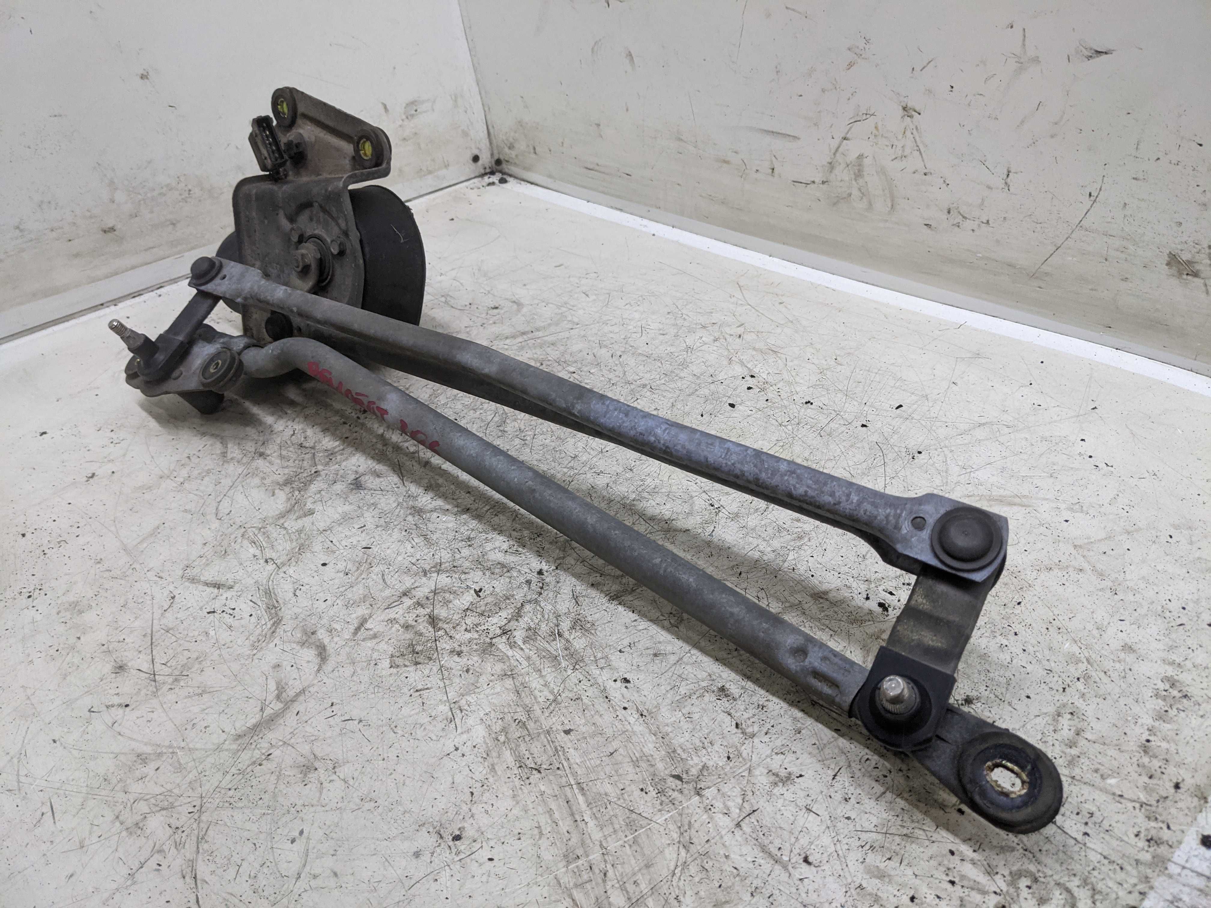 Peugeot 306 Mechanizm Silniczek Wycieraczek Przód Przedni