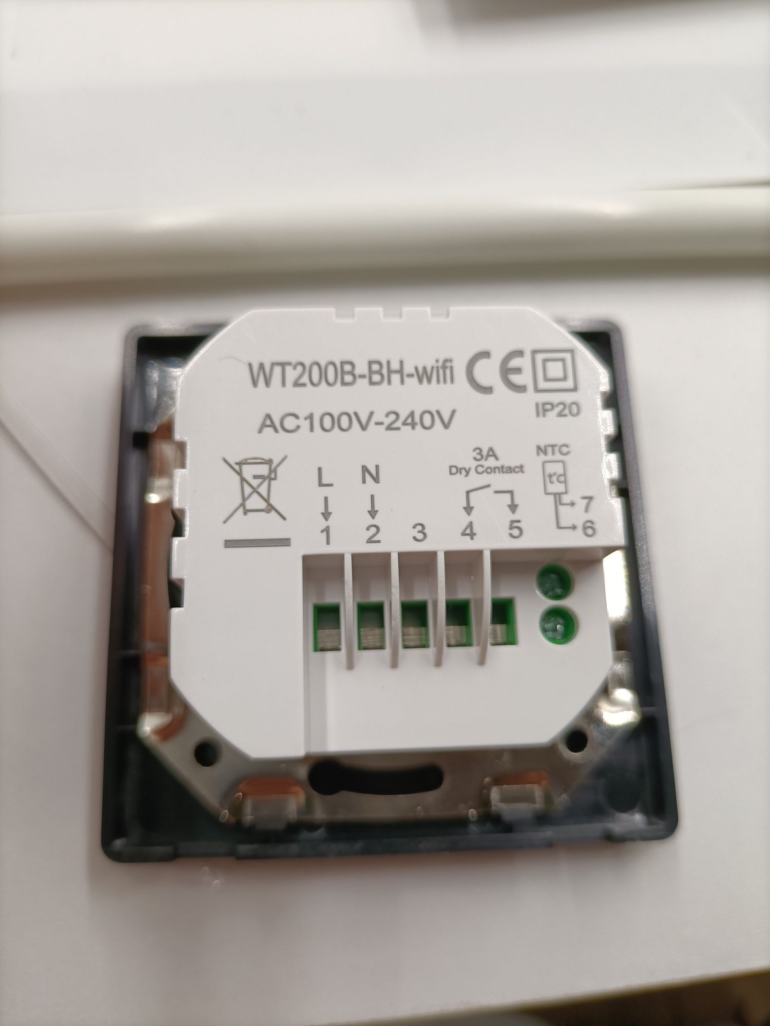 Inteligentny termostat WT200-BH-3A