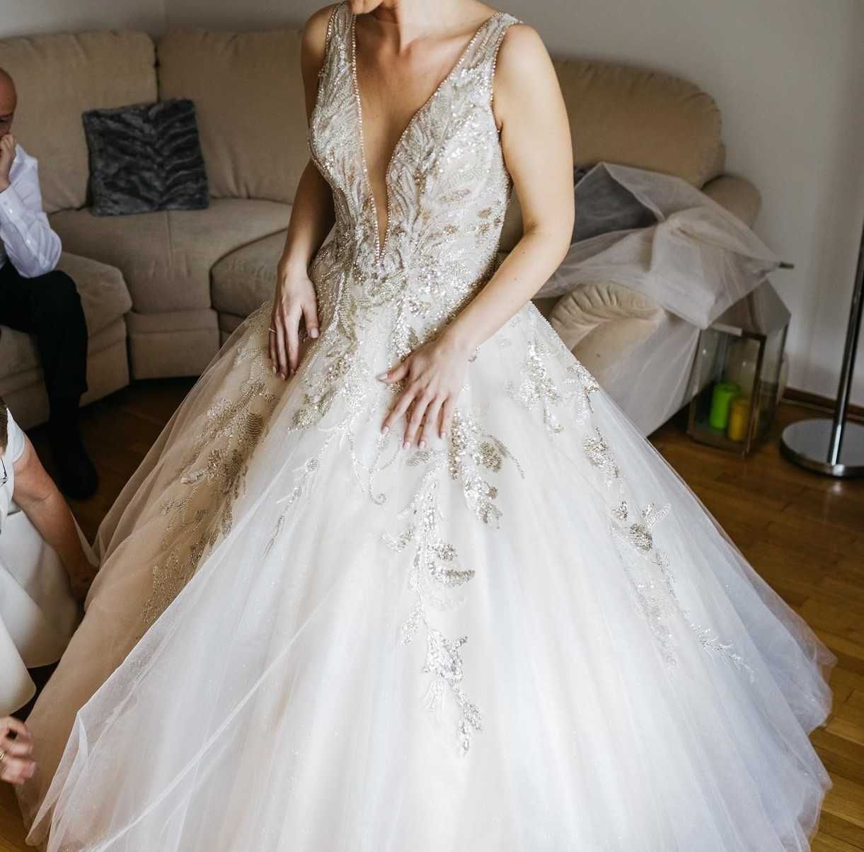 Złota suknia ślubna Agora w stylu Glamour