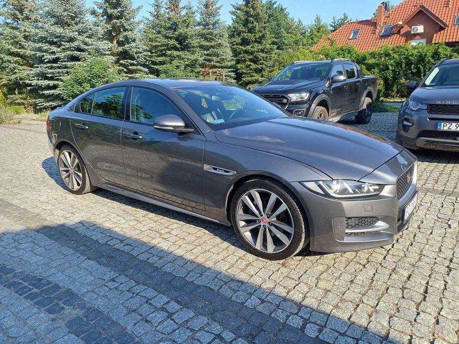 Jaguar XE R-Sport