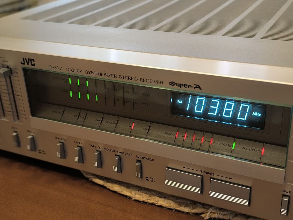 Amplituner JVC R-S77 Super stan