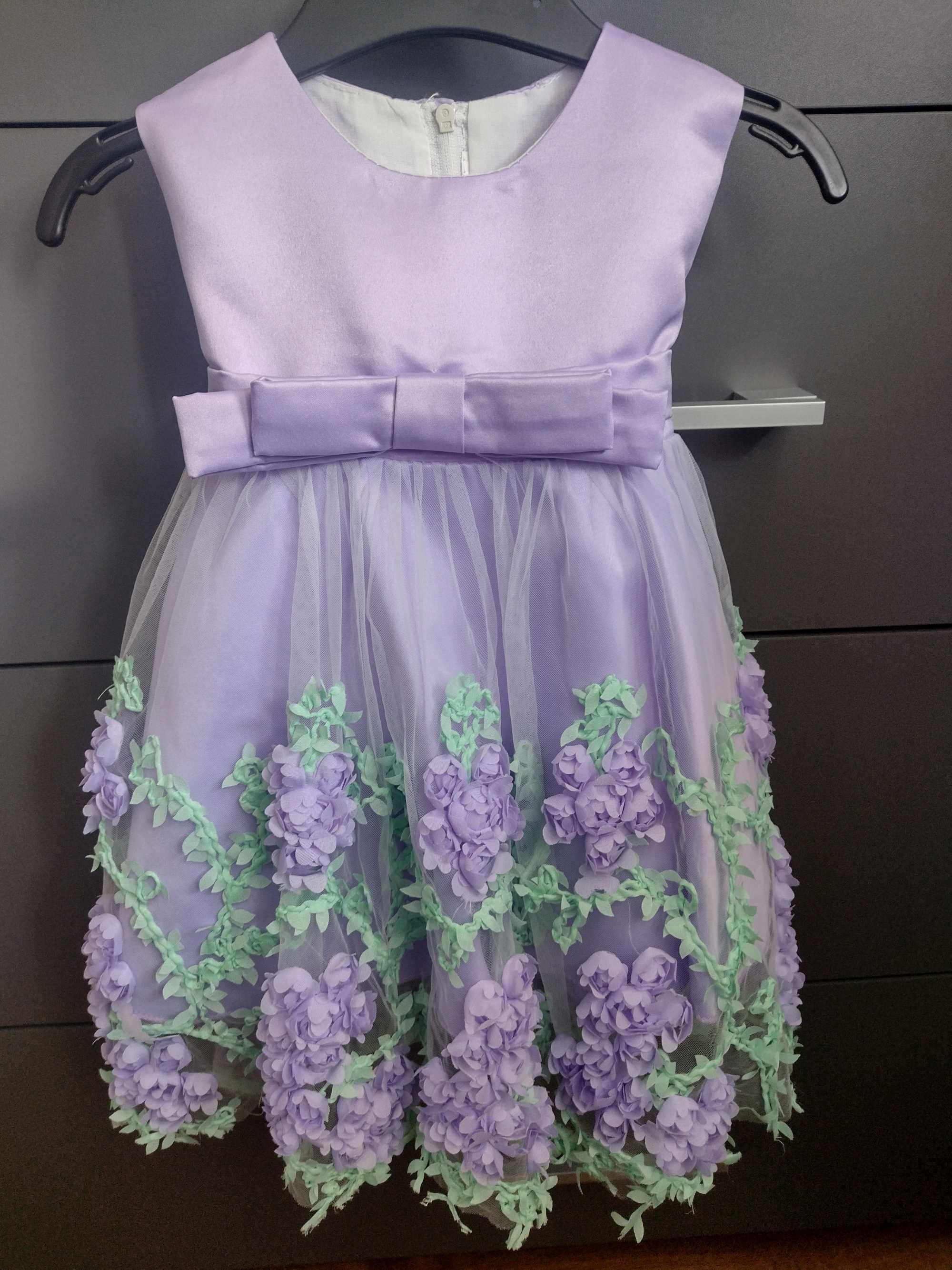 Stylowa i okazjonalna sukienka dziewczęca 2-3 latka kokarda kwiaty