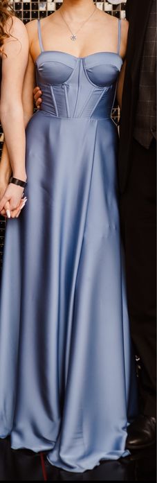 sukienka balowa niebieska