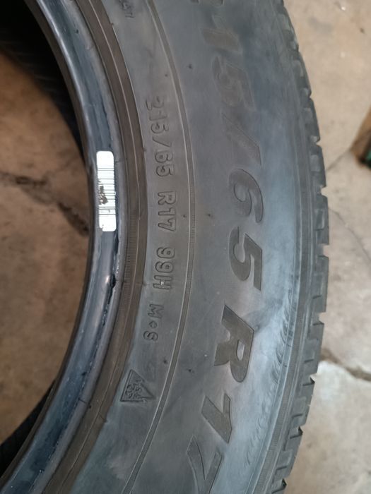 Opony Zimowe 215 65 R17 Pirelli.    w63