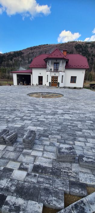 Працюємо швидко якісно.Все робимо під ключ.Приїзд майстра на заміри.