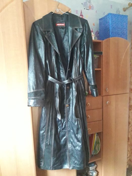 Продам жіночий кожаний плащ, розмір XL