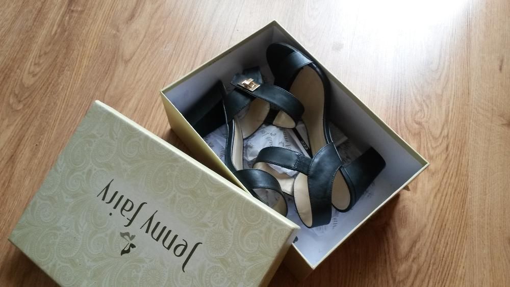 sandałki na obsasie, sandały na słupku, rozmiar 40 nowe