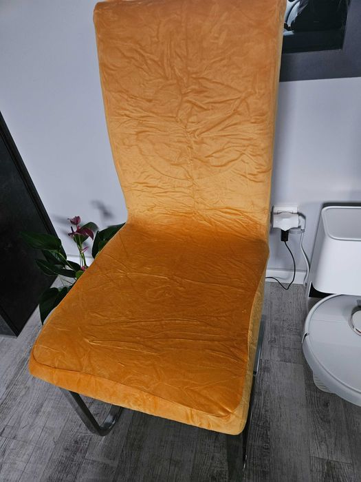 Pokrowce na krzesła miękkie welurowe musztardowe 4 sztuki komplet