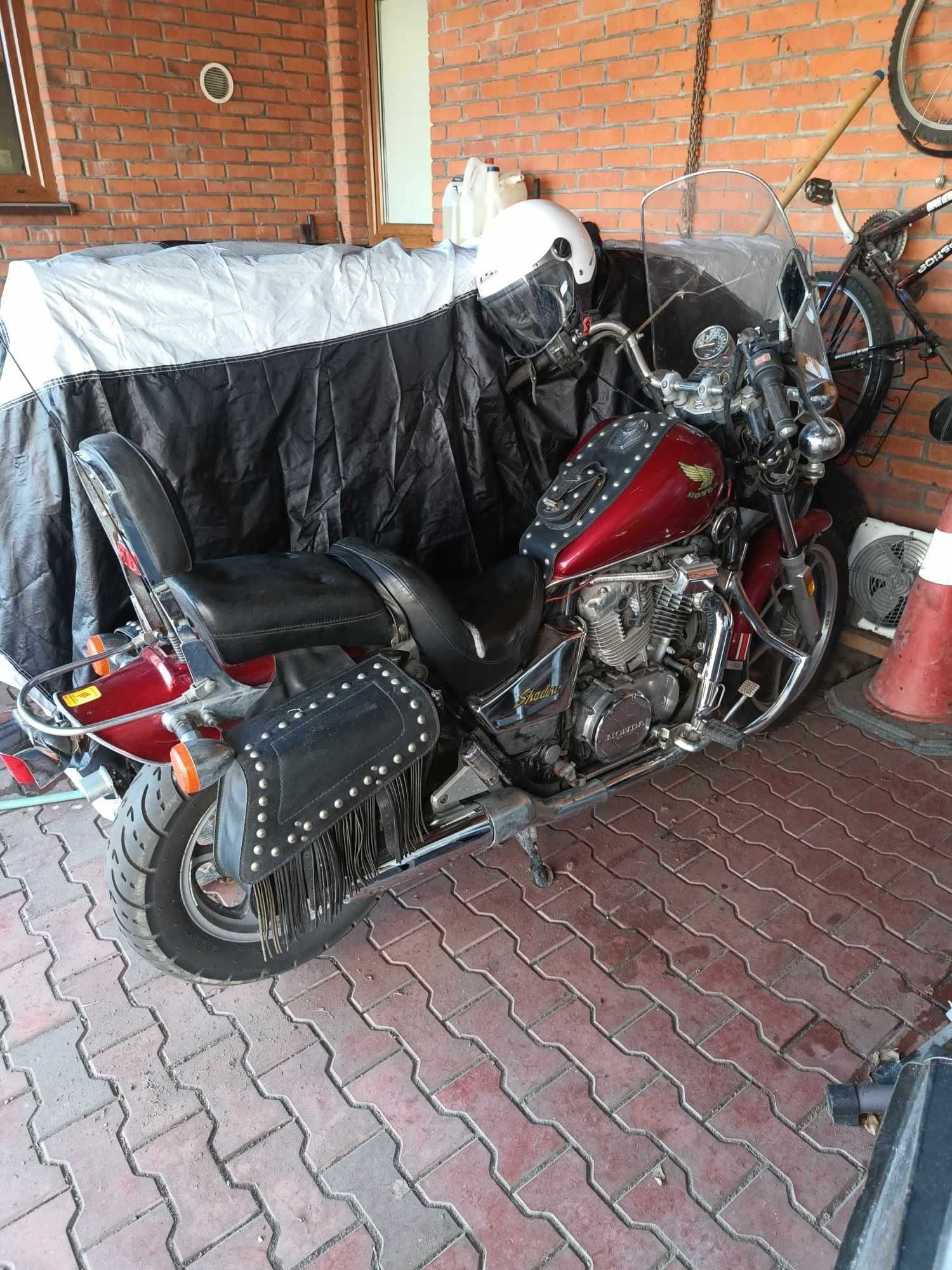 Motocykl Honda Shadow VT 700 rok produkcji 1987