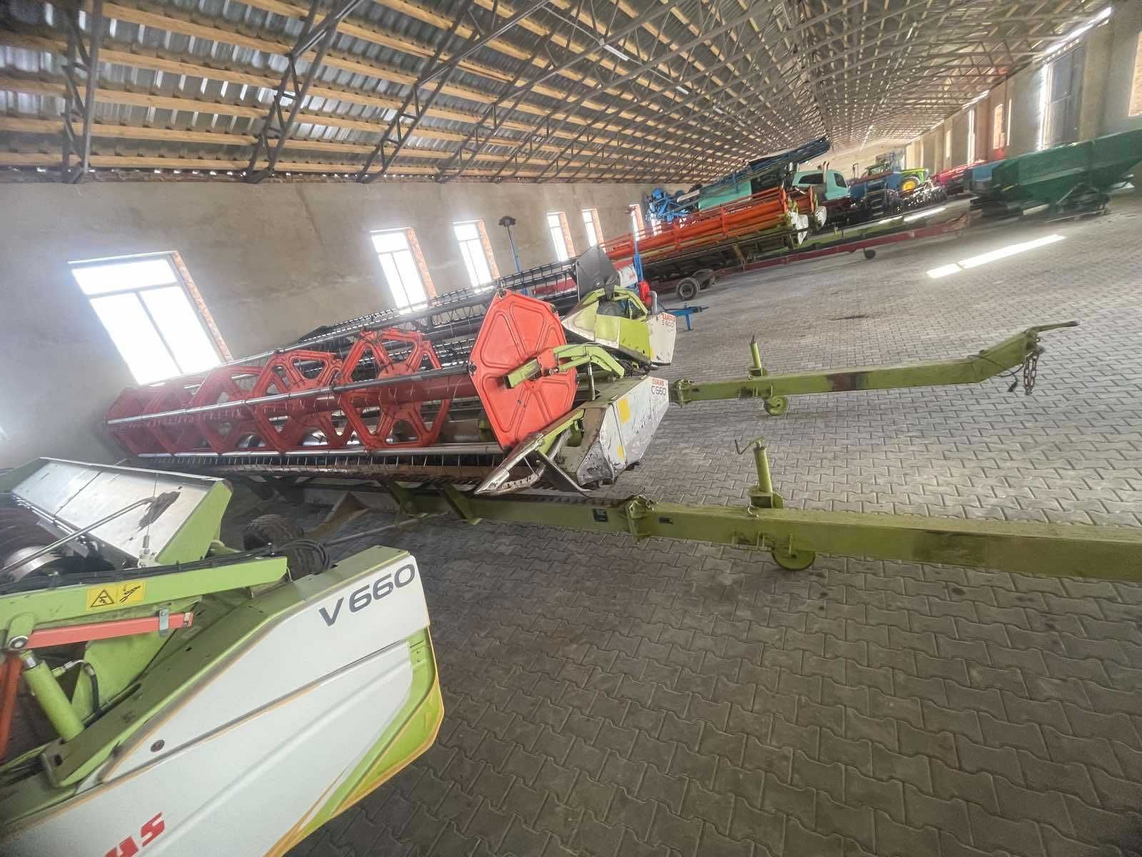 CLAAS MEGA 360 2007 року з жаткою 6,6м та Ріпаковим столом