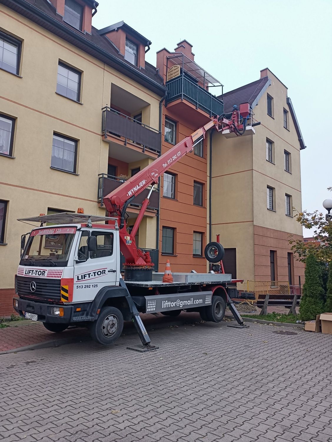 Podnośnik koszowy zwyżka wysięgnik 16m 18m 22m 27m 30m 35m całodobowo