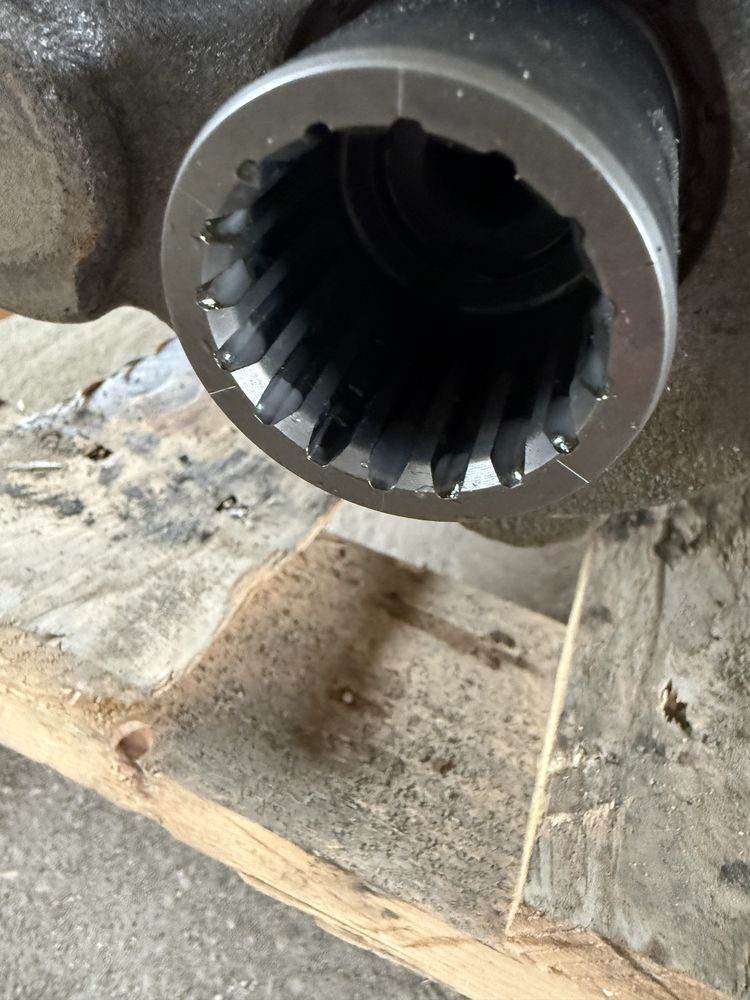Silnik jazdy hydromotor CMVE O 108 do koparki Liebherr R906, 916, 926