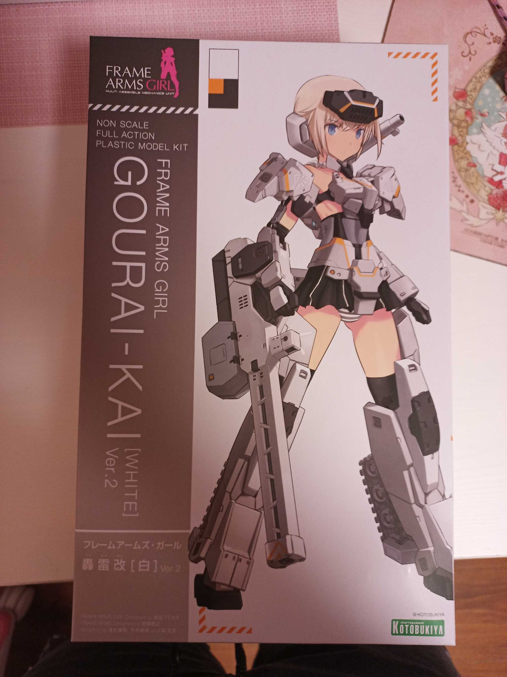 Model do składania Frame Arms Girl - Gourai-Kai White Ver.