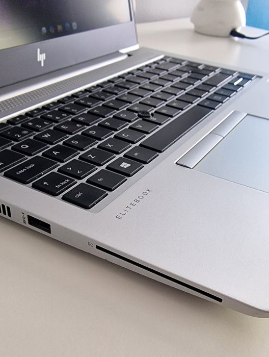 EliteBook G6 Ryzen 5 Radeon RX Vega-256GB-NVME-16GB- FulHD Win 11 Pro