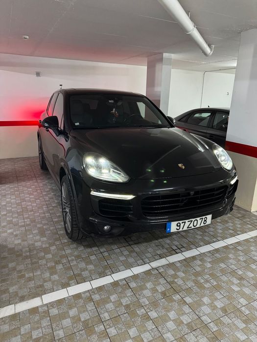 Porsche Cayenne Platinum Edition