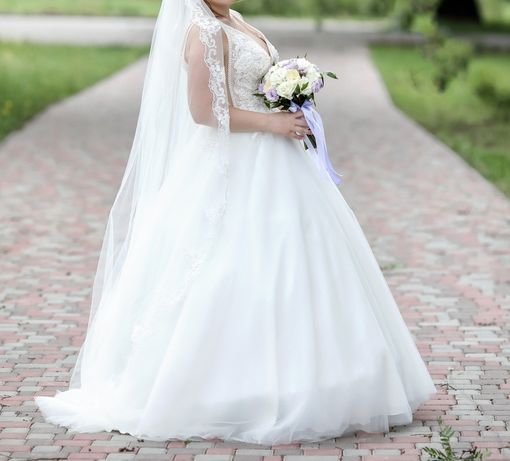 Весільна сукня А-силует