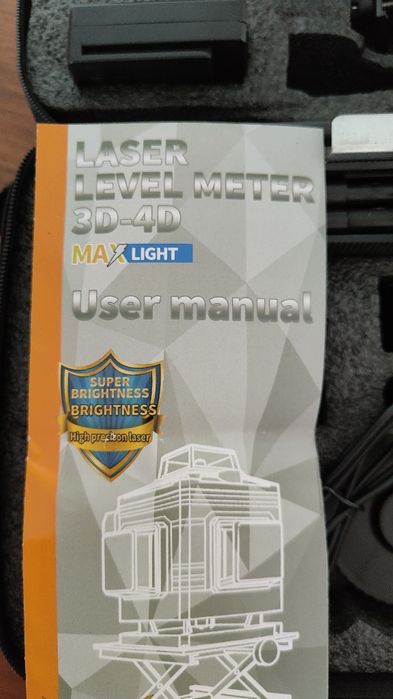 Miernik poziomu laserowego