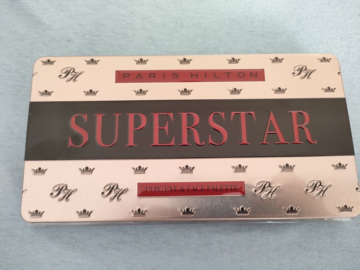 Superstar Paris Hilton 19 pc eye & face palette