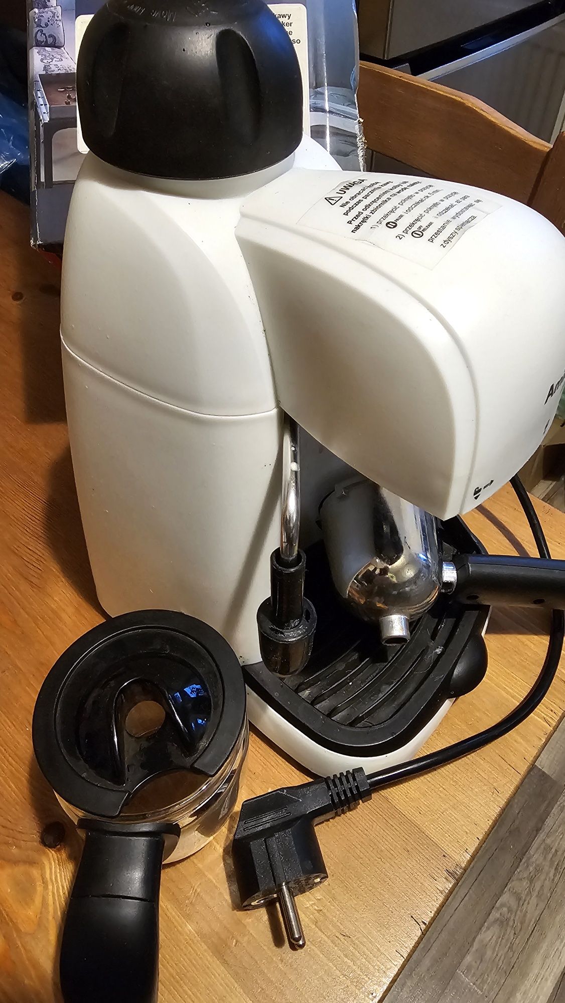 Ekspres do kawy Amica 800W