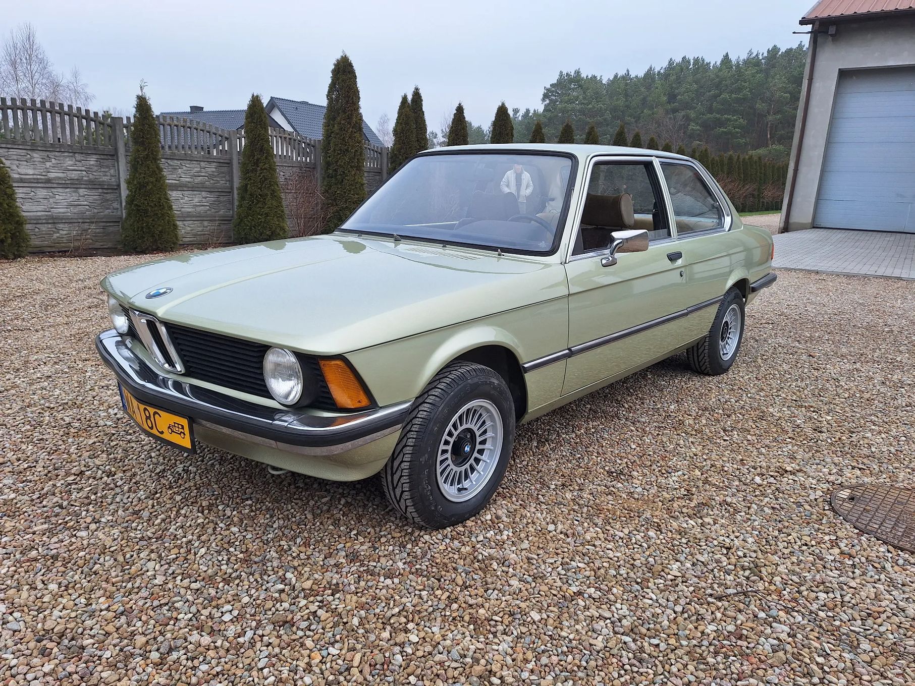 BMW Seria 3 BMW E21 318 automatic