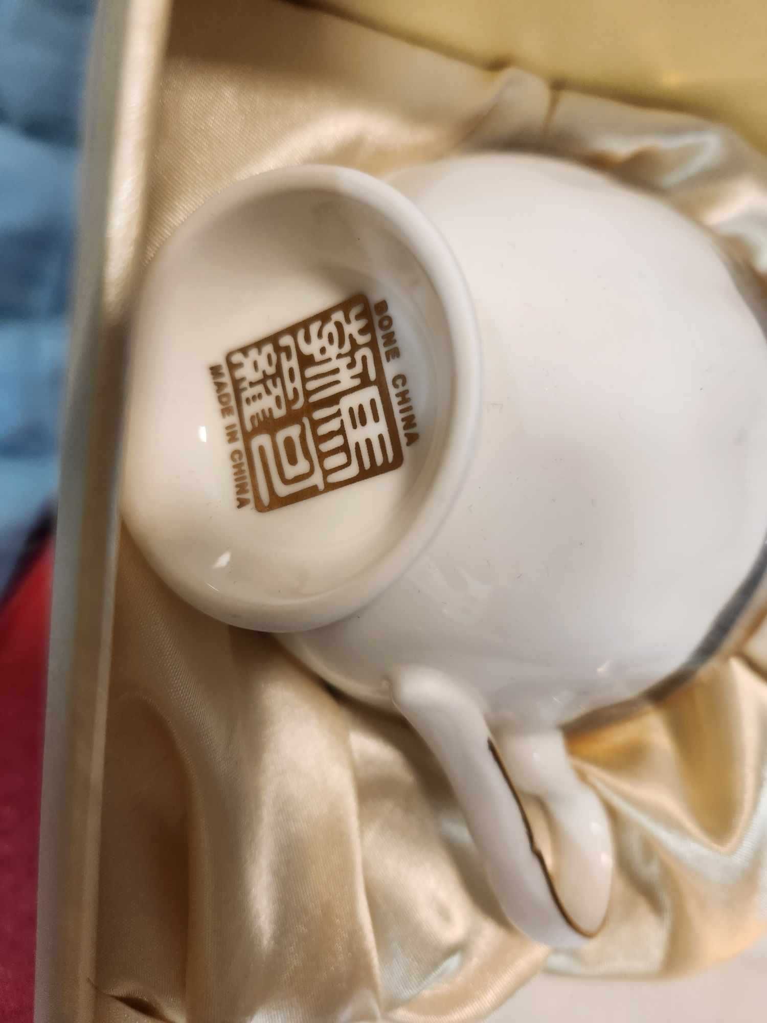 2 filiżanki ze spodkiem, chińska porcelana, na prezent