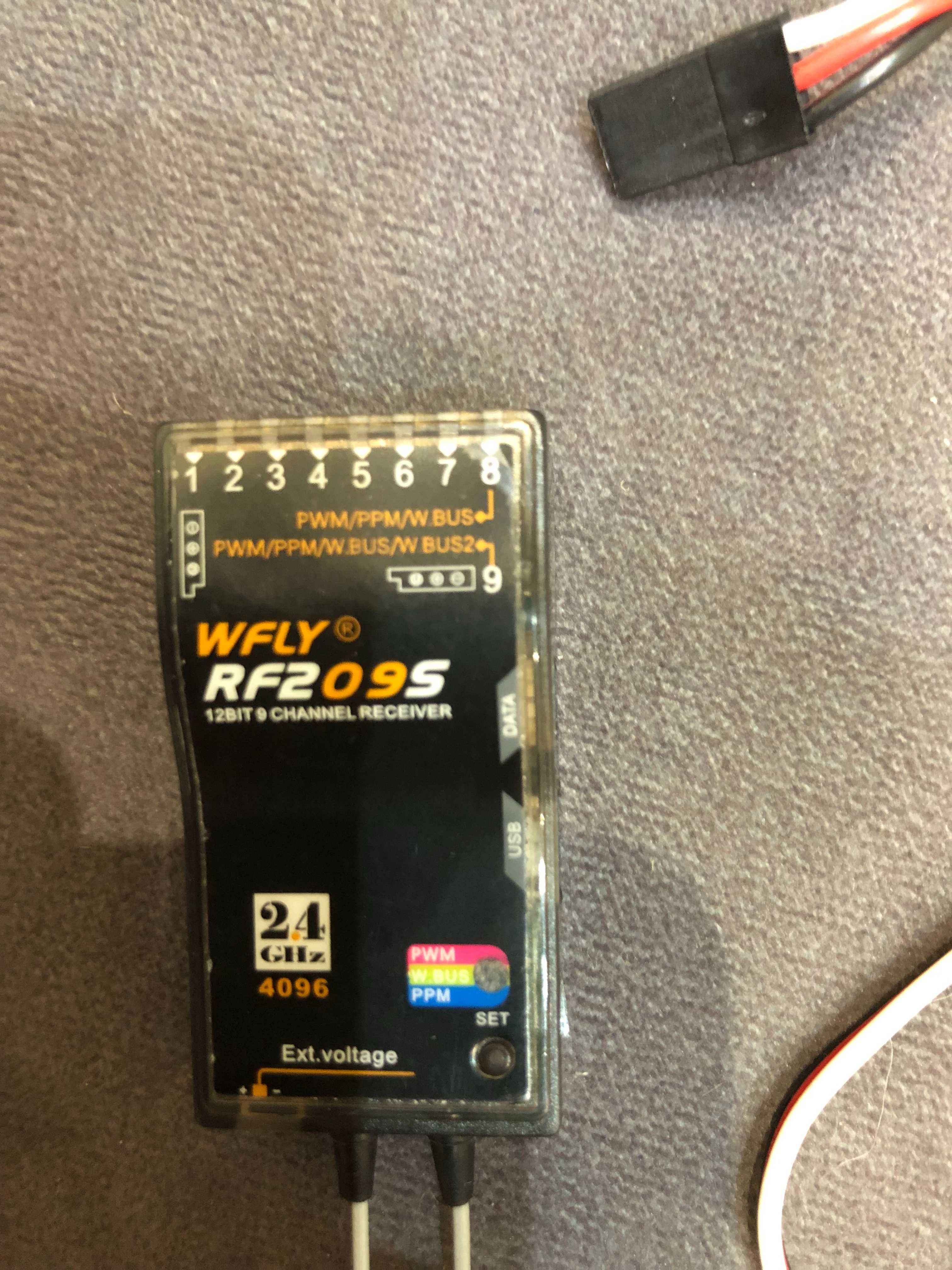 WFLY RF209S 9-канальный приемник 2,4 ГГц с поддержкой +Подарок пульт