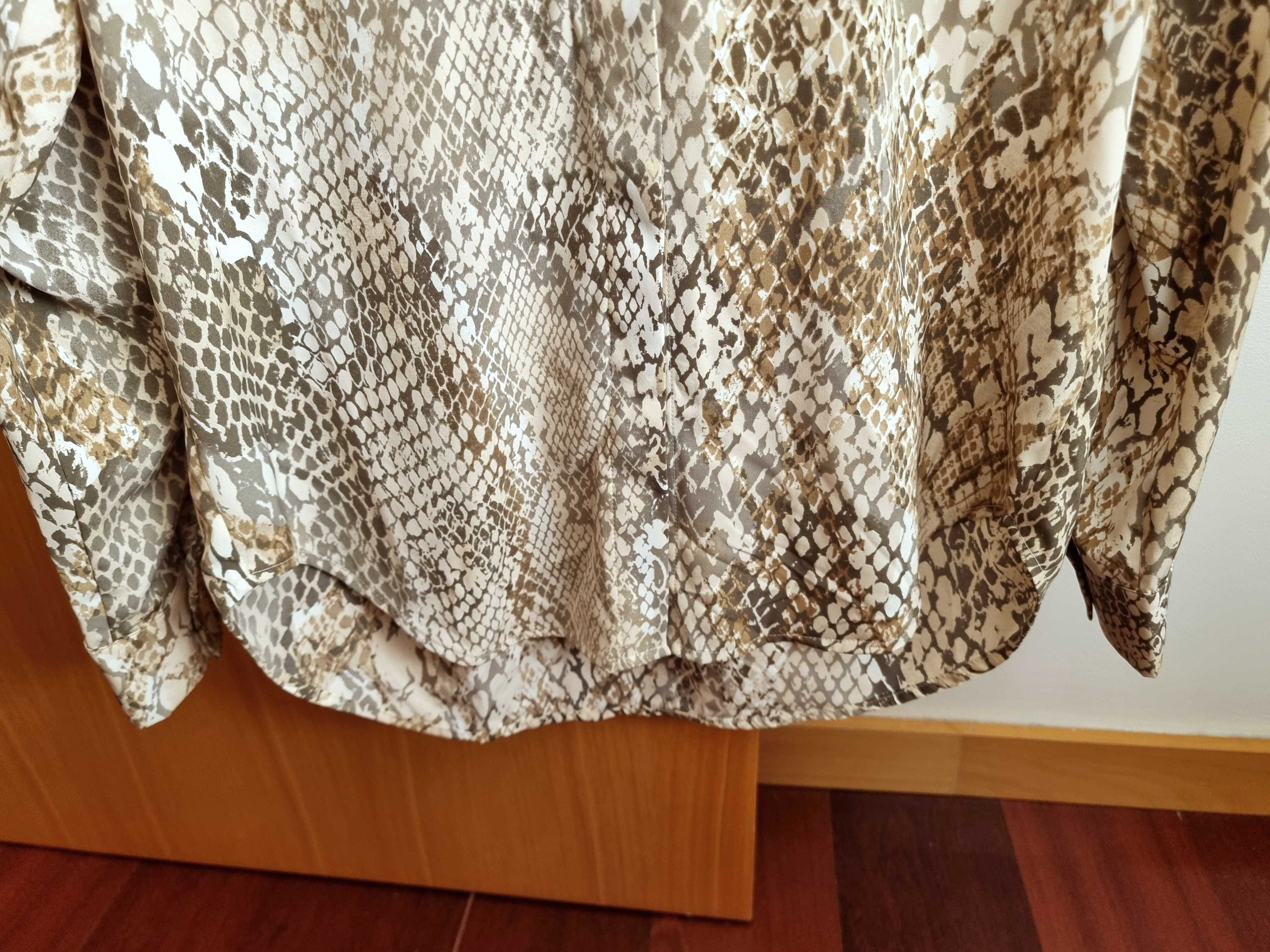 Camisa padrão animal/ animal print H&M, tamanho 32