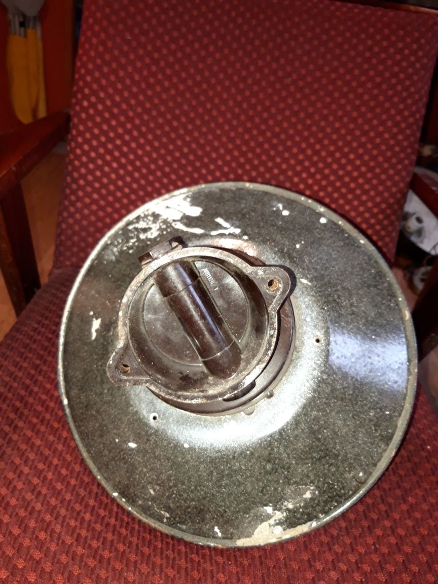 Lampa halowa typ 13711 lata 60-te PRL