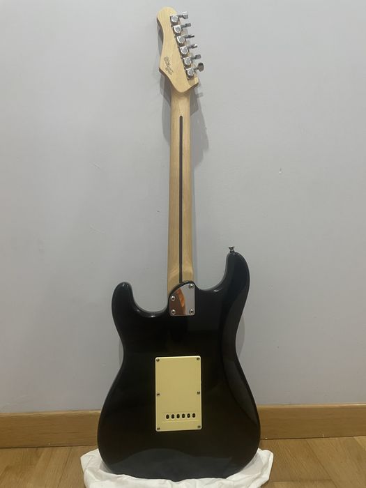 Guitarra stagg modelo statocaster