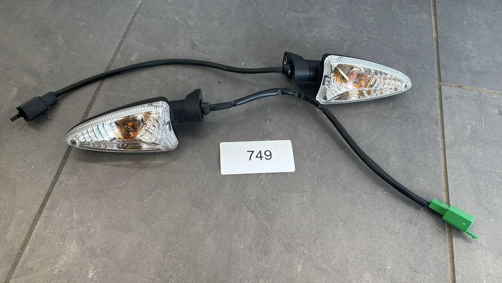 Kierunkowskaz Kierunki Yamaha YZF MT WR 125 Komplet 2 sztuk [749]