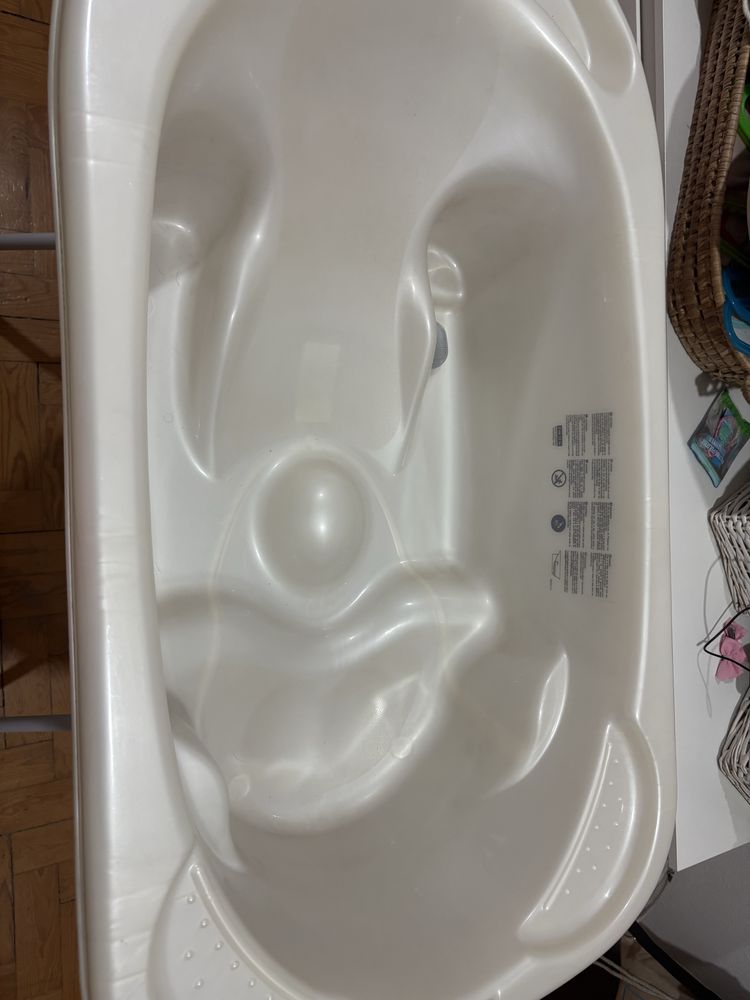 Banheira de bebe com suporte