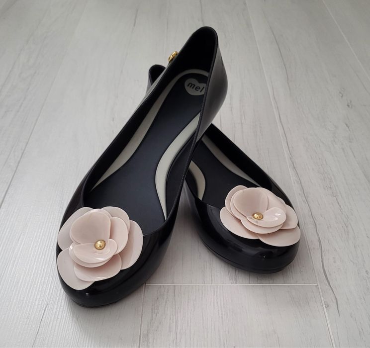 Melissa baleriny damskie 40 balerinki czarne z kwiatem