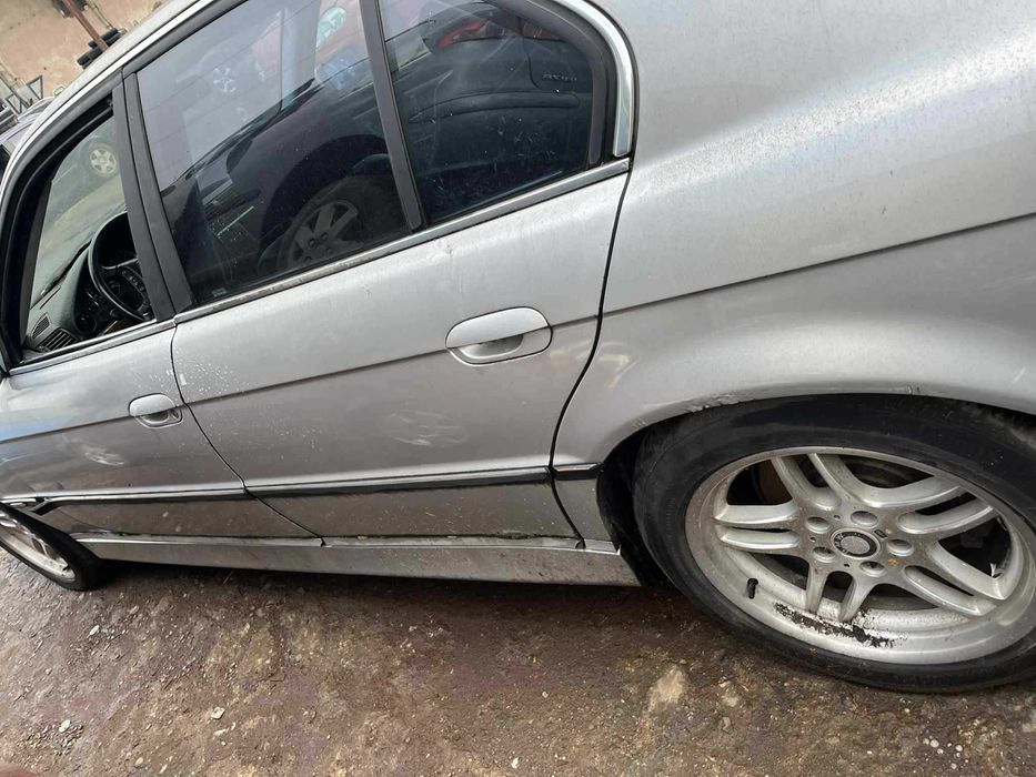 BMW E38 2.8 cała na części