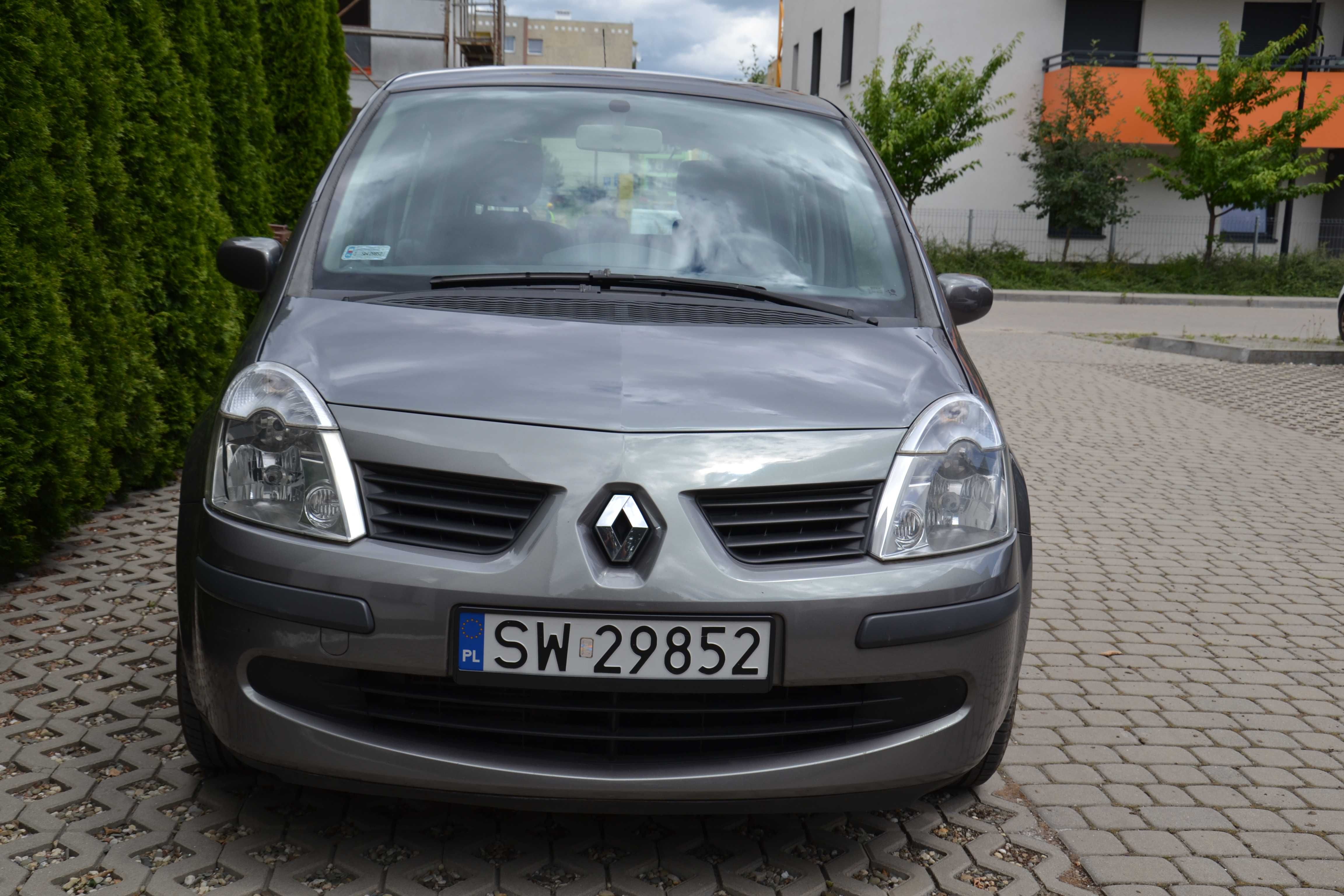 Modus z przebiegiem 122 700 km z 2007 roku