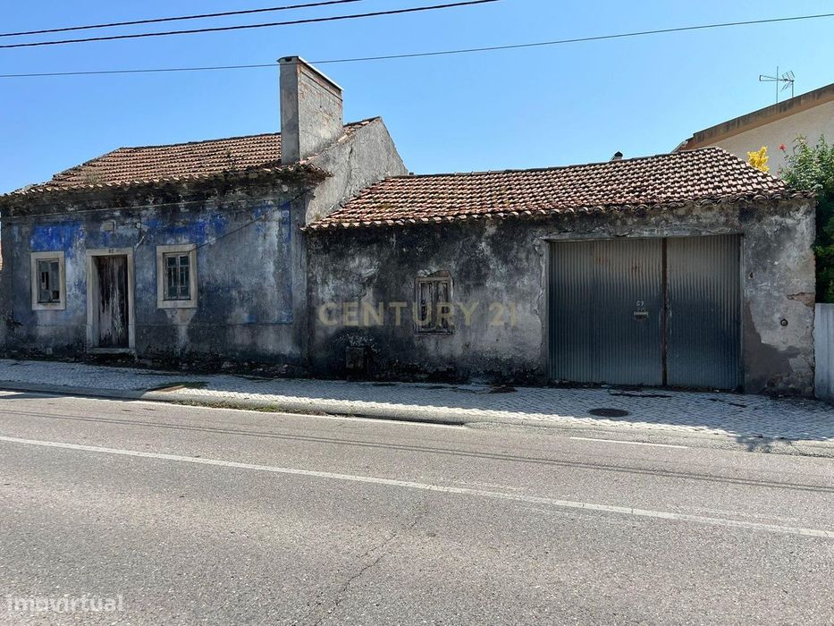 Moradia T2 para restauro