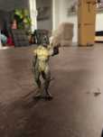 Hasbro SpiderMan Figurka z wyrzutnią pocisku LIZARD RUCHOME KOŃCZYNY