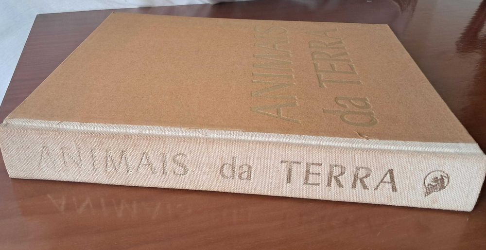 Livros e Enciclopédias Vintage
