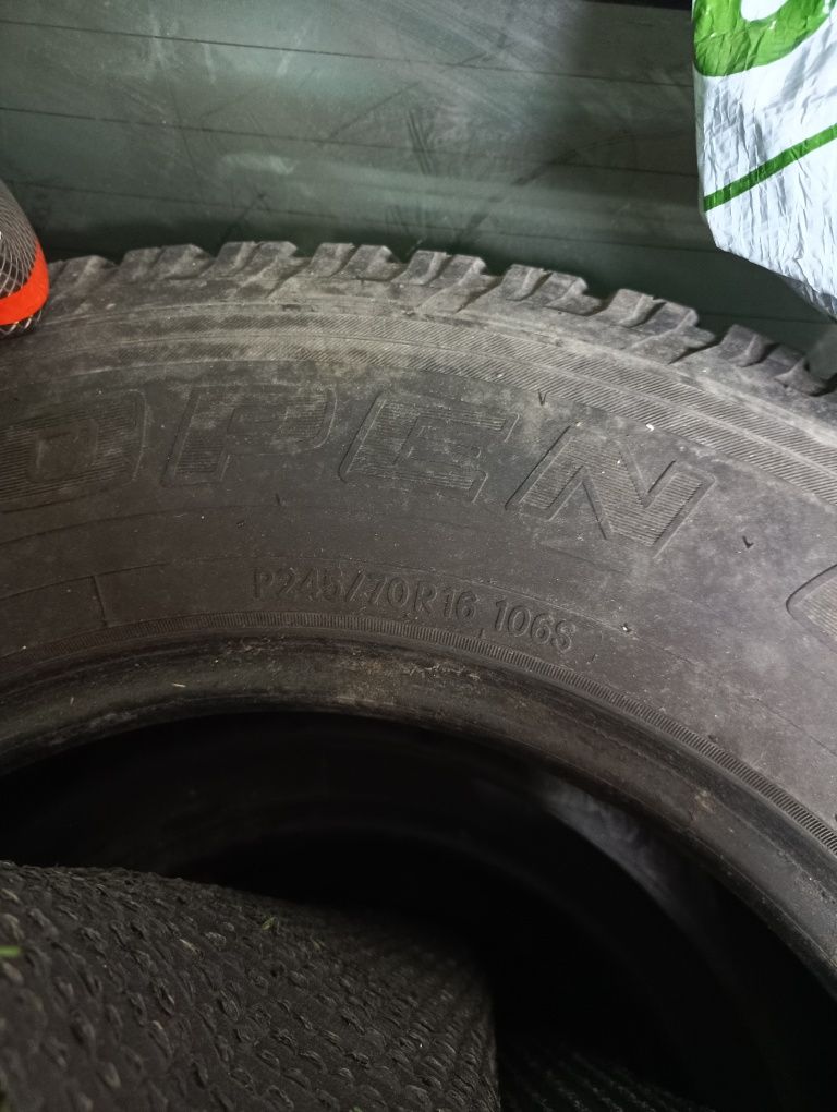 Pneus mistos  245/70/16