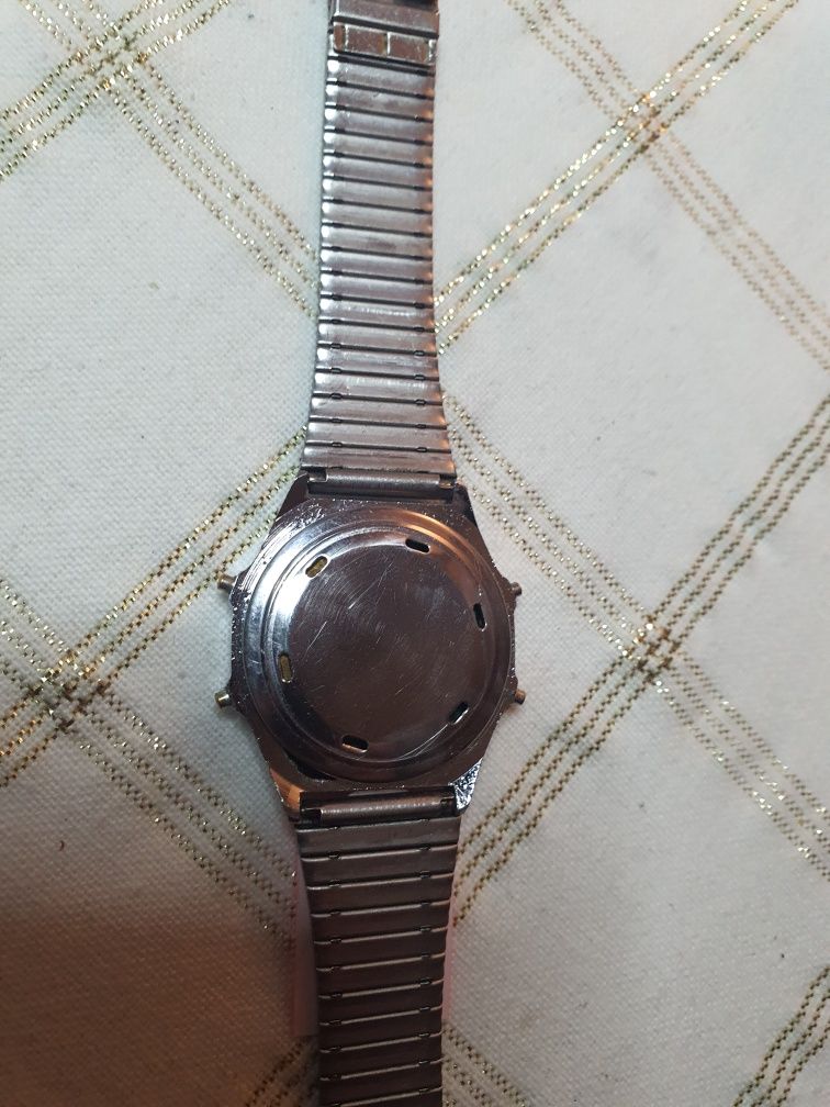 Zegarek z melodyjkami U. S. A.