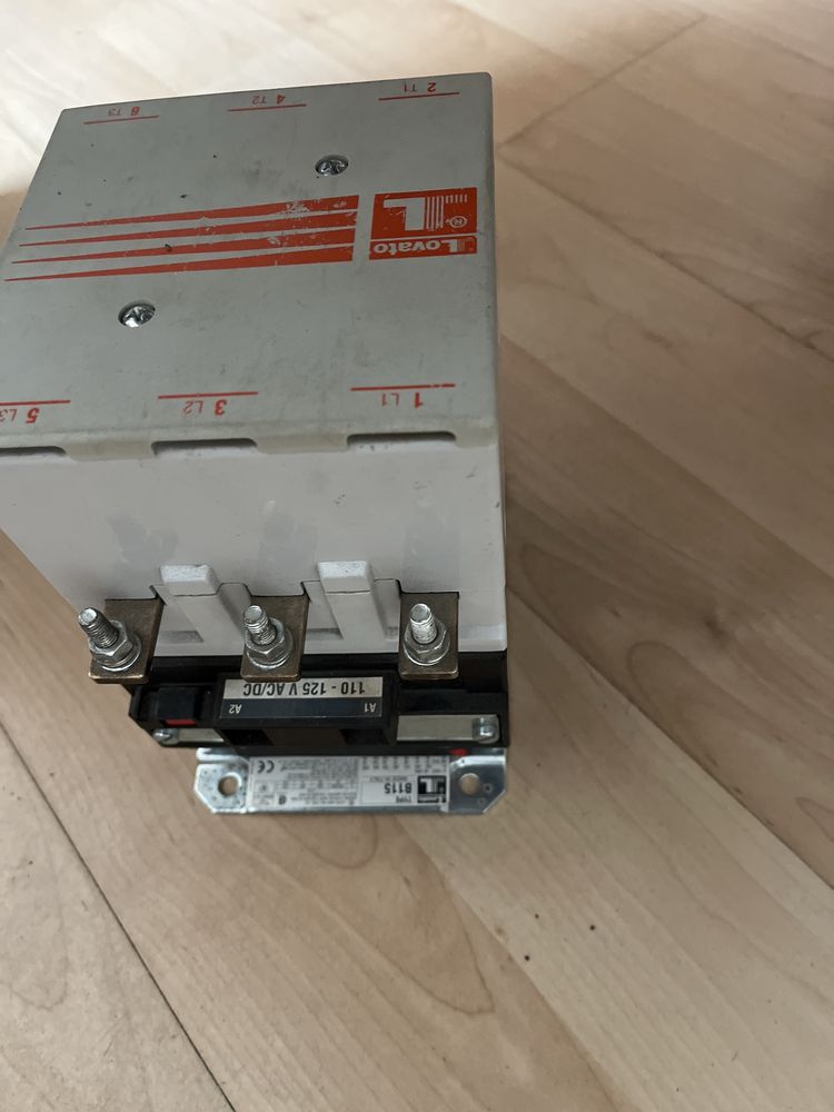 Контактор Lovato B115 с катушкой на 110–125 В AC/DC