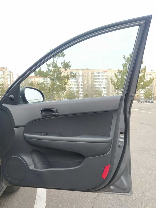 Hyundai i30 cw 2008 дизель 1.6, мкпп, универсал