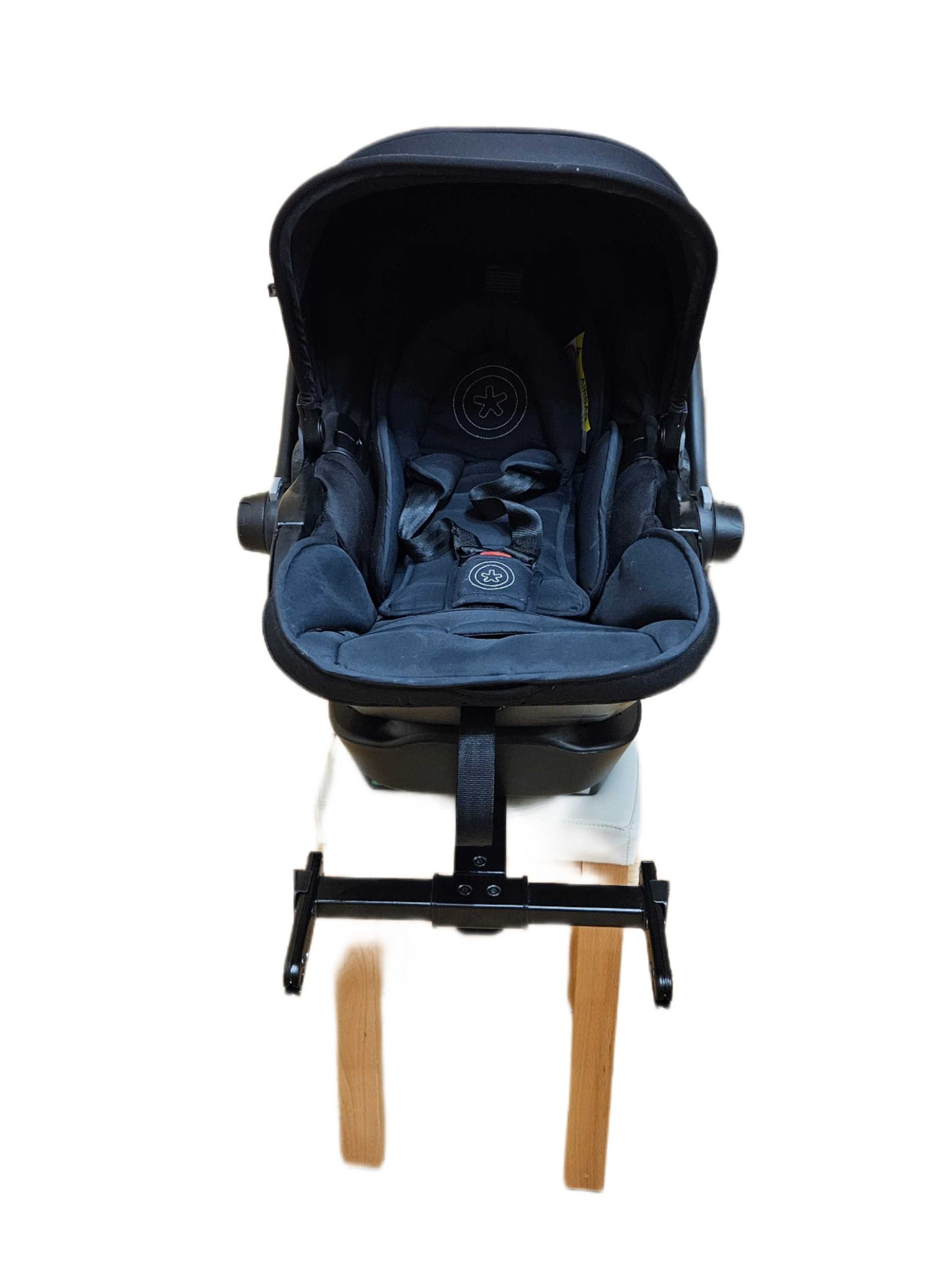 Fotelik samochodowy Kiddy Evoluna i-Size 2 + Baza