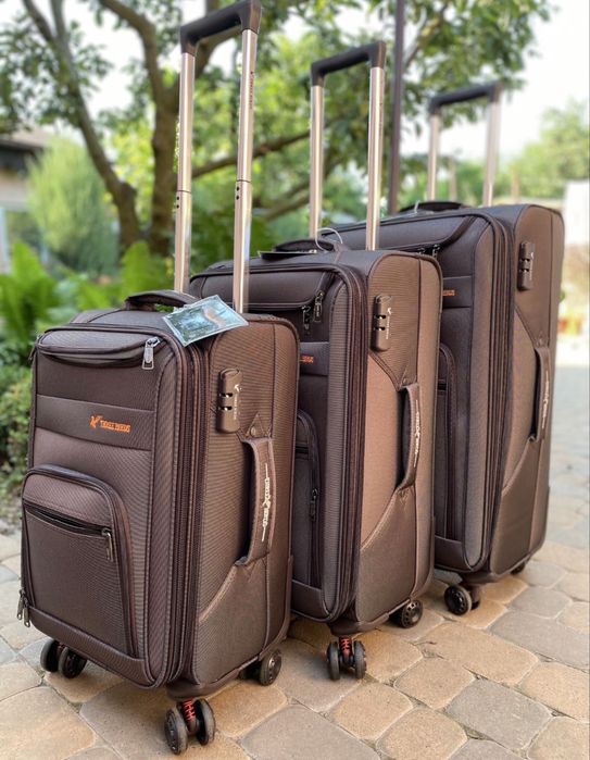 Чемодан .Валіза  Three Birds. В наявності всі розміри і кольори