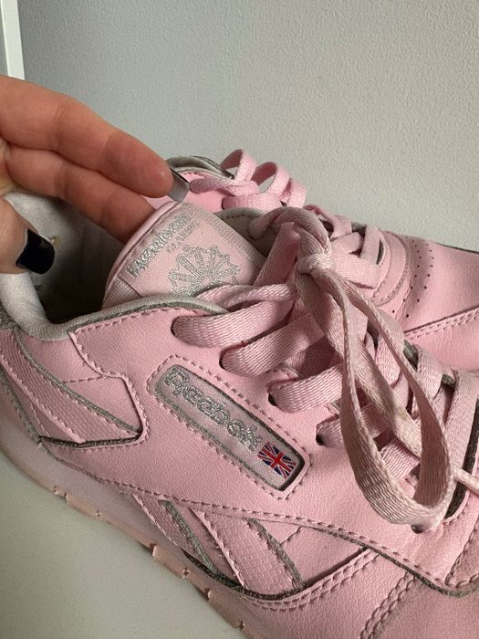 Różowe sneakersy Reeboki
