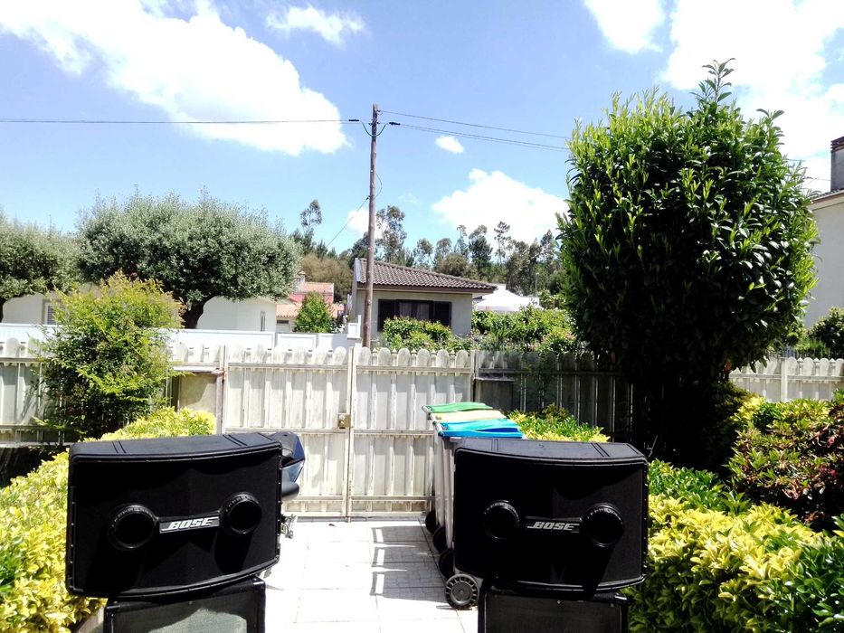 pa bose completo, com uma mesa amplificada e + 2 colunas excelente som