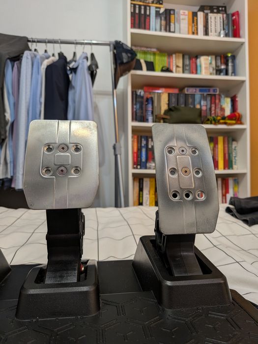 Pedais Thrustmaster T3PM