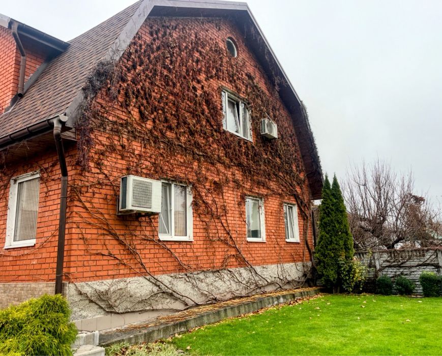 Продам ДОМ. на ж/м ПОБЕДА-3 , с ремонтом