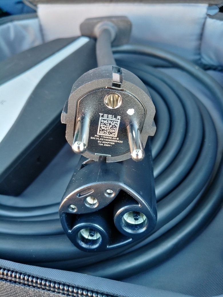 Мобільний зарядний пристрій Tesla Mobile Connector Gen2 USA 32A