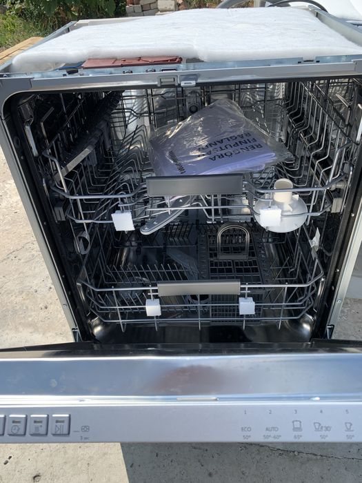 Продам посудомийну  машину  IKEA 005.680.35